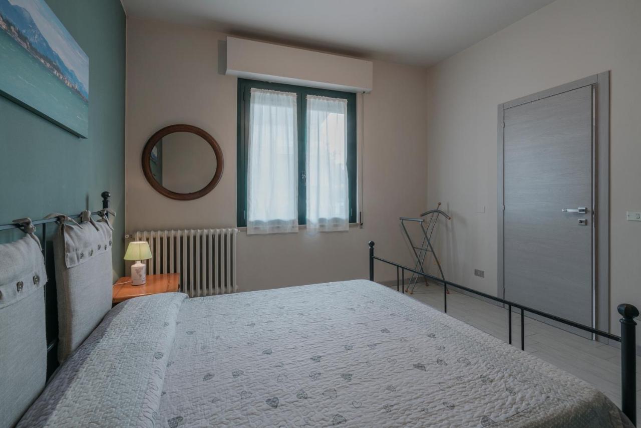 Villa Natalina - a 100 metri dalle Terme Virgilio Sirmione Esterno foto